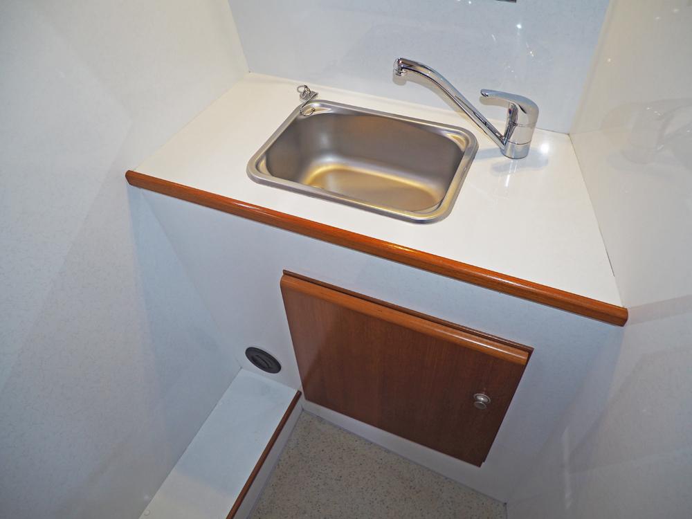 Salon, Accommodatie